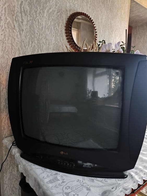 Televisor LG старый — 1