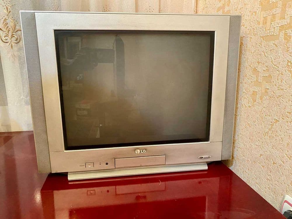 Телевизор LG б.у. и телевизор Toshiba б.у. — 1