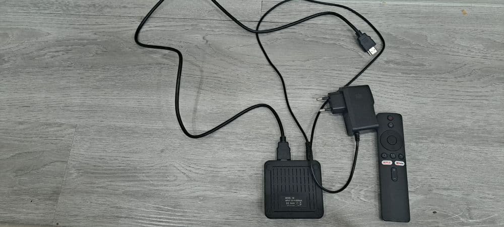 Smart tv box Q5 sotiladi — 2