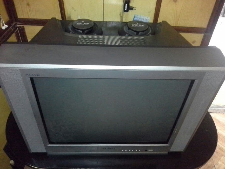 Телевизор samsung со стерео колонками( мощные) — 1