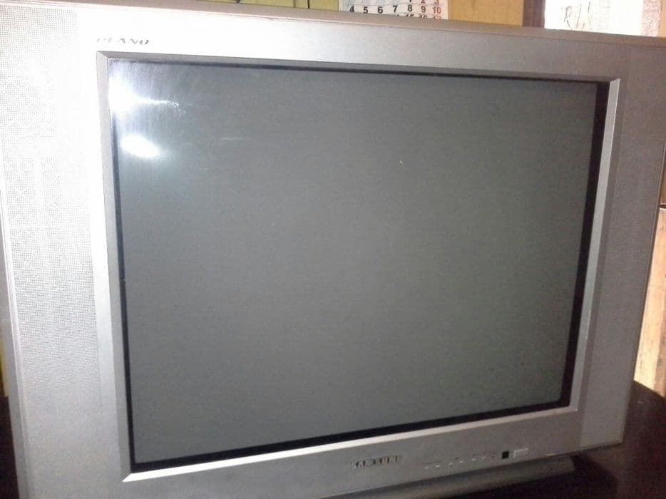 Телевизор samsung со стерео колонками( мощные) — 2
