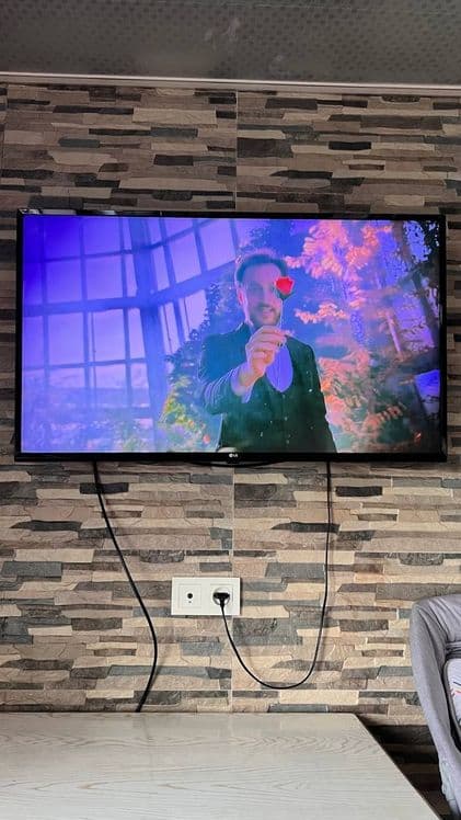 LG 43 Smart Web Os 4K Yaxshi holatda Aybi yoq — 2