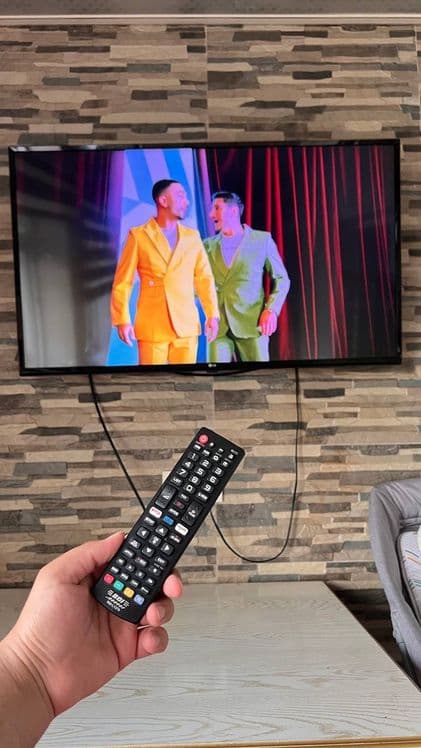 LG 43 Smart Web Os 4K Yaxshi holatda Aybi yoq — 3