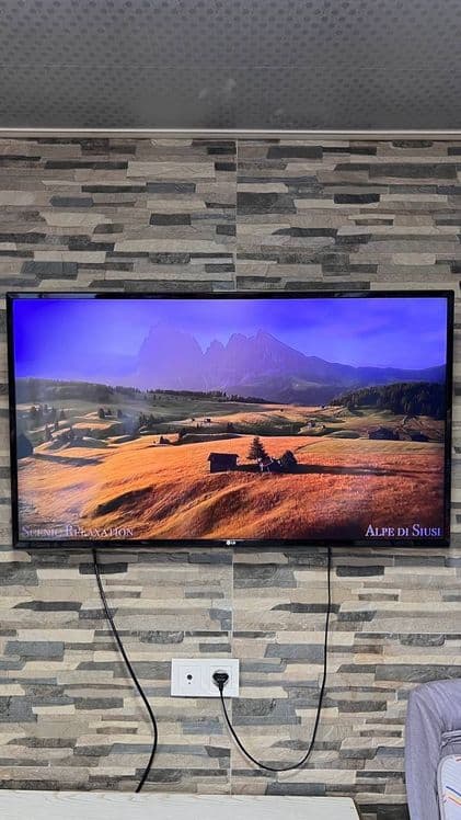 LG 43 Smart Web Os 4K Yaxshi holatda Aybi yoq — 4