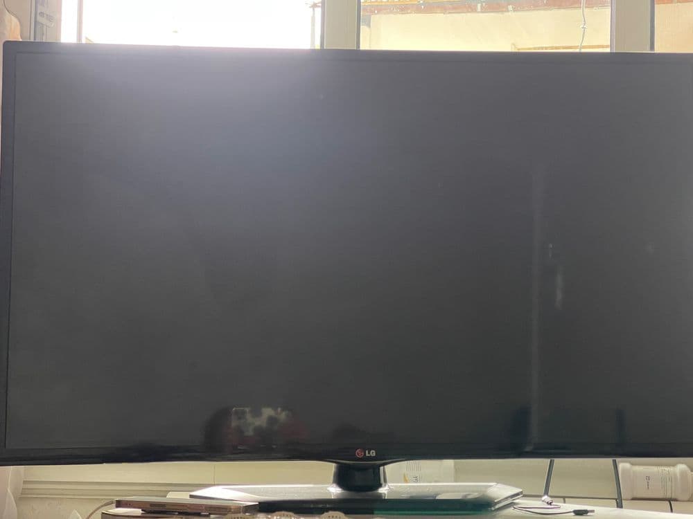 Телевизор LG своя — 1