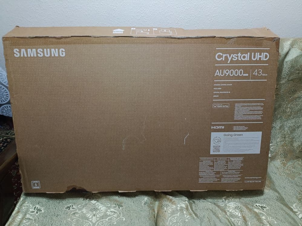 Продаю телефизор Samsung Crystal UHD 4K AU9000 43" — 2
