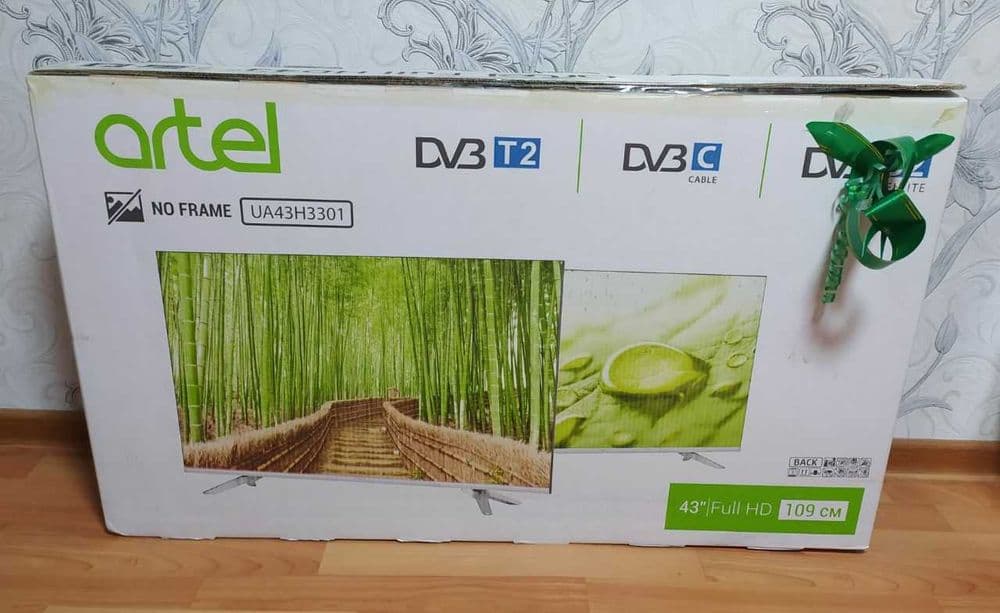 Телевизор Artel 43 диагональ, стальной цвет — 1
