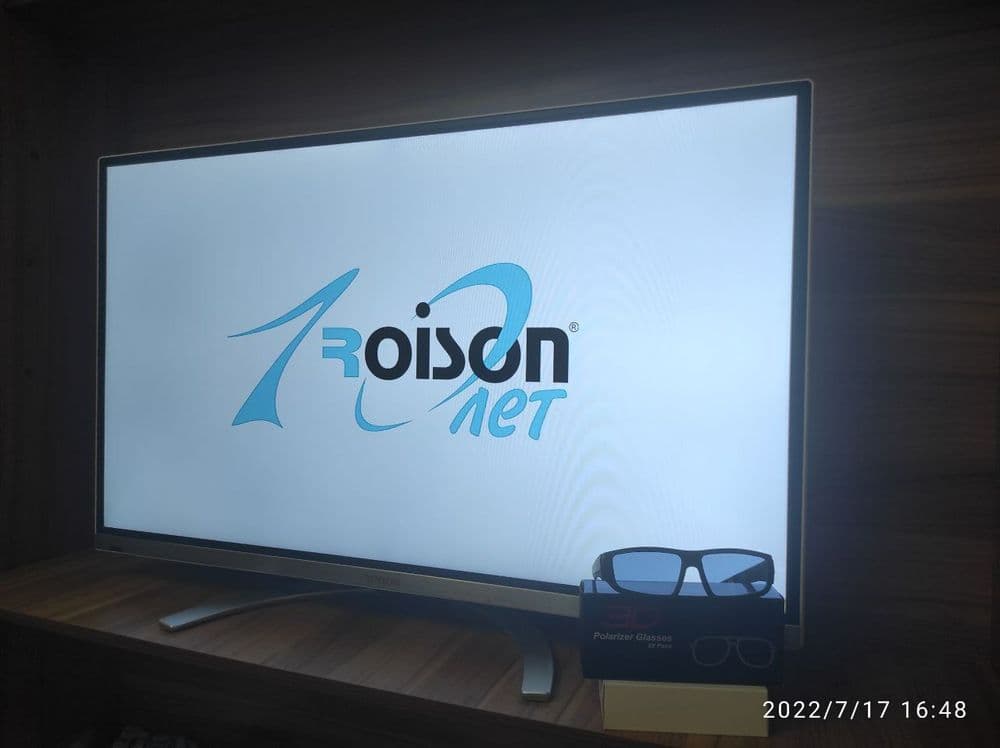 Roison телевизор 42 LED FULL HD — 1