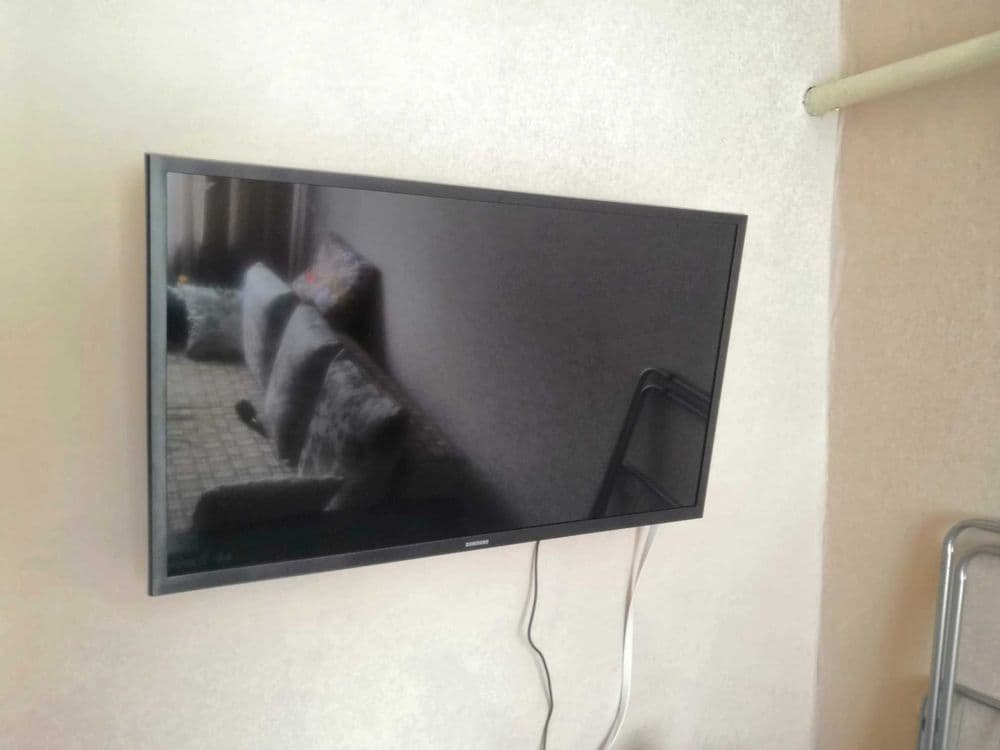 Продам Samsung 43 Smart 4K в рабочем состояние. Оргинал — 1