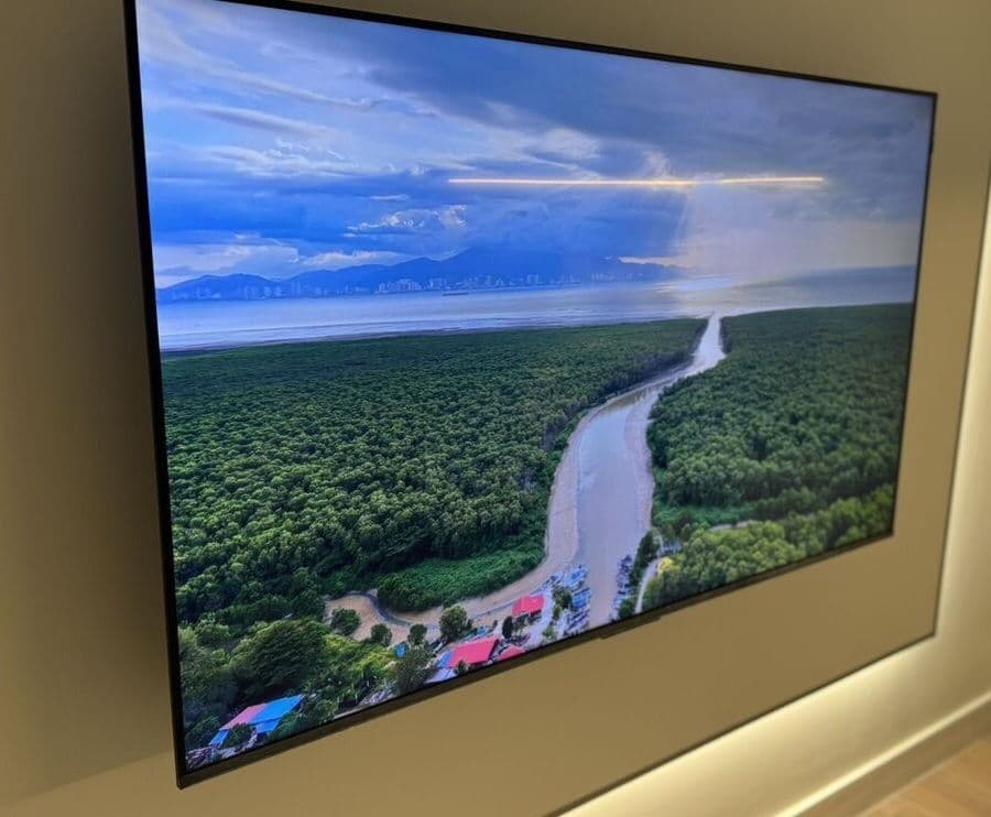 В новом состоянии Smart 55 диогональ в полном комплекте в упаковке — 2