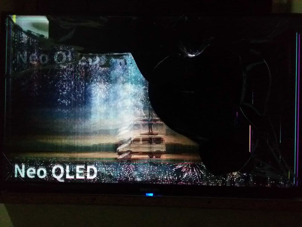 Televizor smart tv — 2