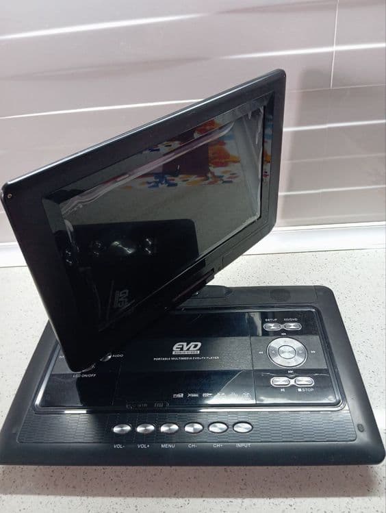 DVD player televizor sotiladi — 1