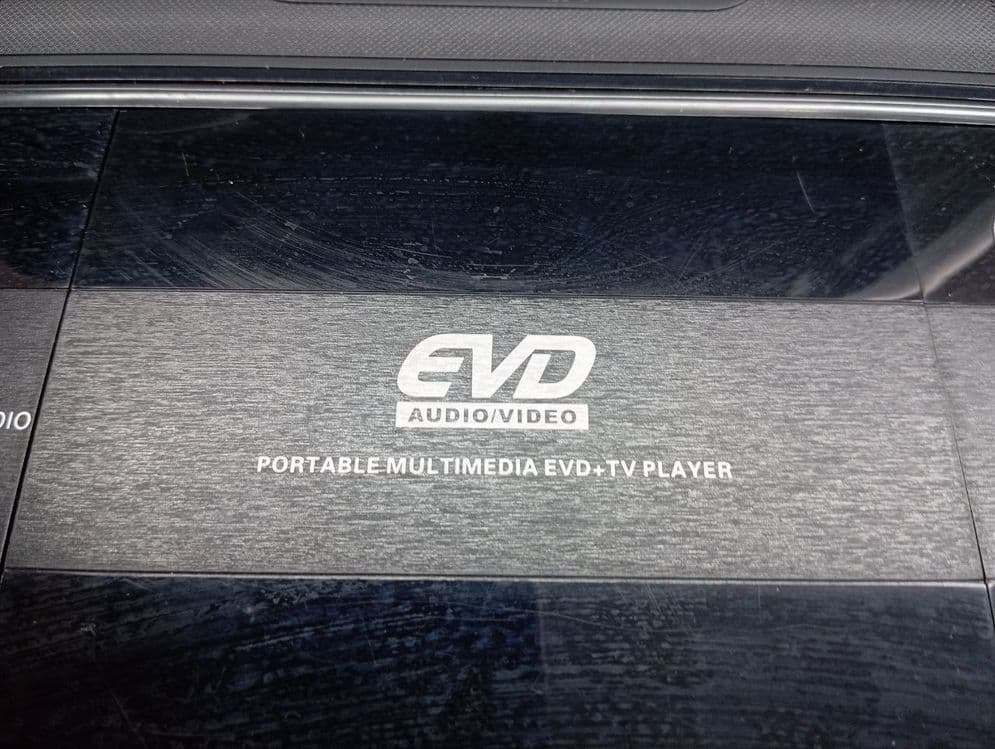 DVD player televizor sotiladi — 4