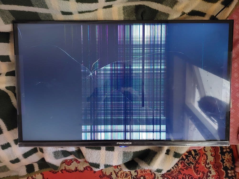 На запчасти телевизор PREMIER smart tv — 4