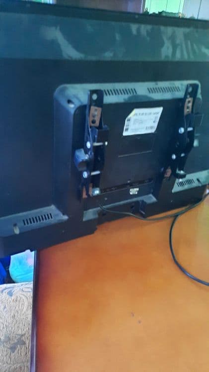 Televizor 32kilik ishlashi zor — 2