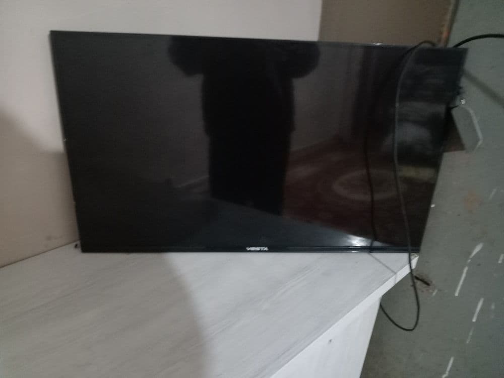 Vesta Smart TV 32lik satiladi kelisemiz 1mln aytaman — 2