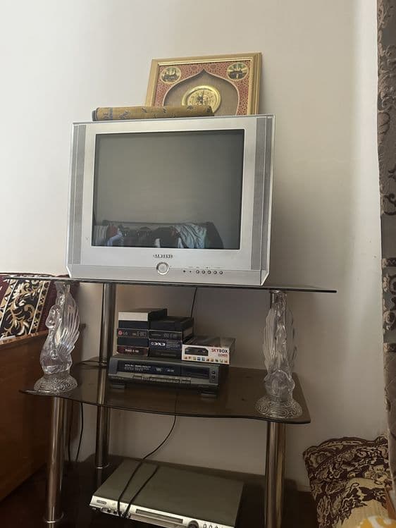 Телевизор сатилади подставкаси менен — 2