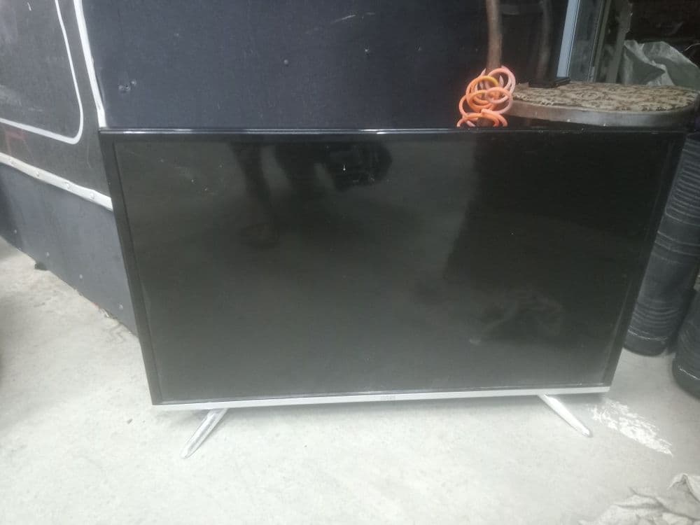 Artel brendidagi tv — 1