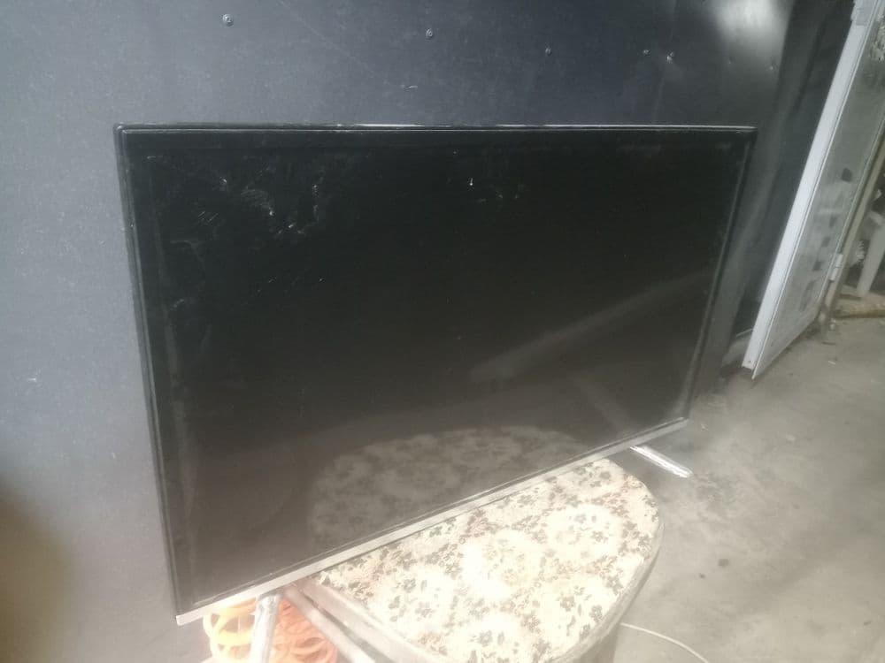 Artel brendidagi tv — 2
