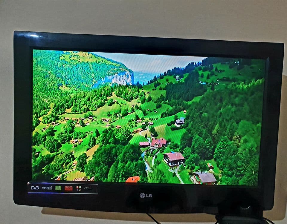 Продаётся телевизор LG 32 — 3