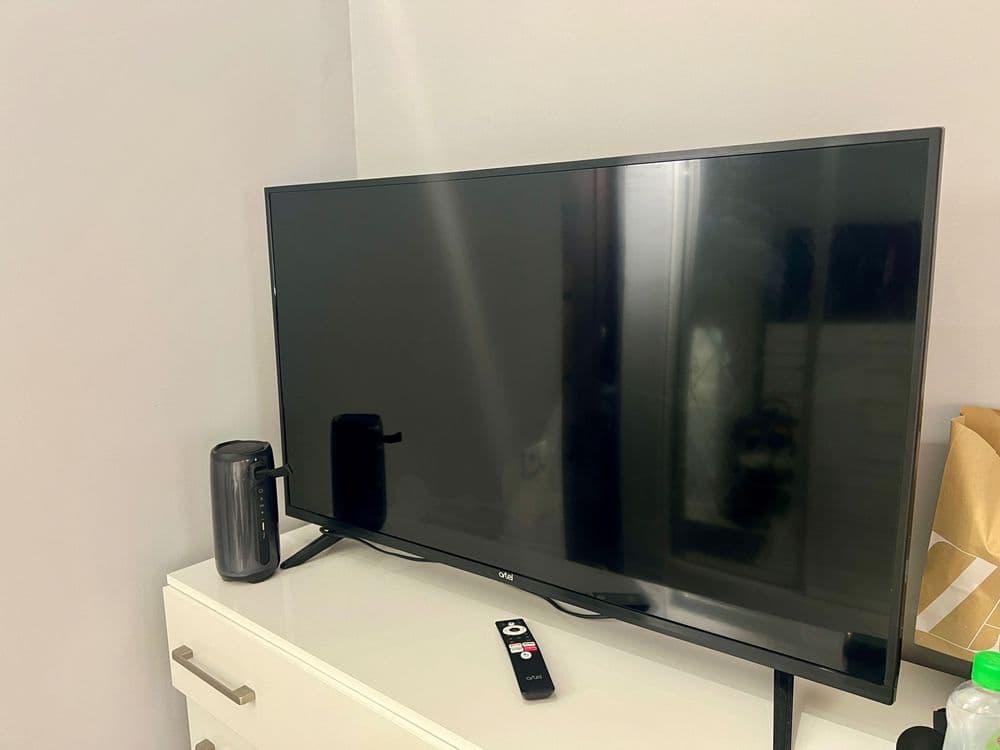 Телевизор Artel Смарт  43 диагональ — 1