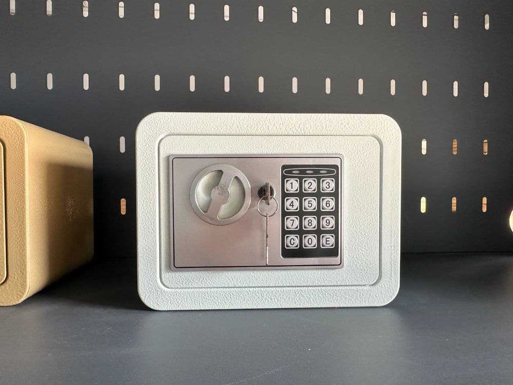 Домашний и офисный мини сейф недорого/Uy va ofis mini seyfi optom narx — 1