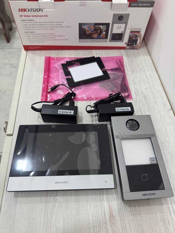 Домофон комплект Hikvision DS-KIS604-P (C) — 1
