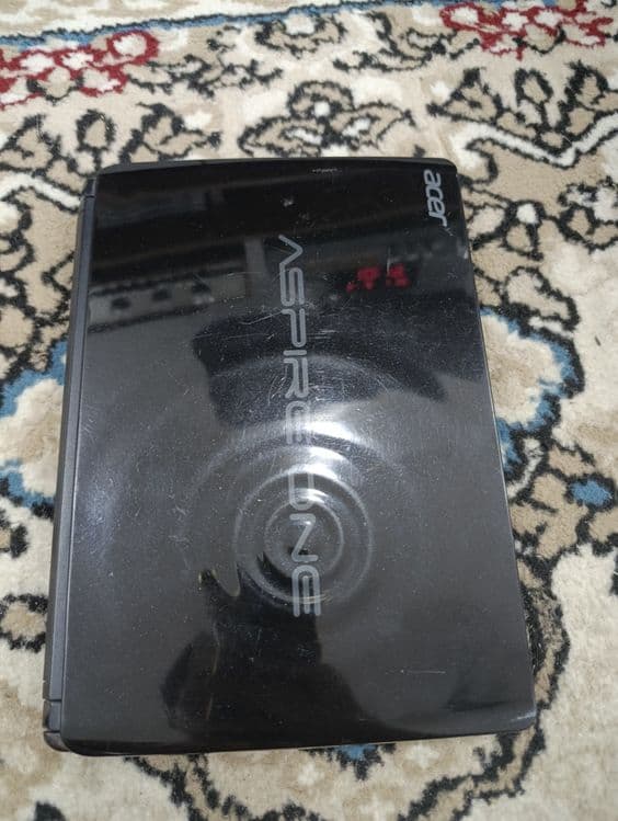 Нет бук и ноутбук acer. Toshiba — 3