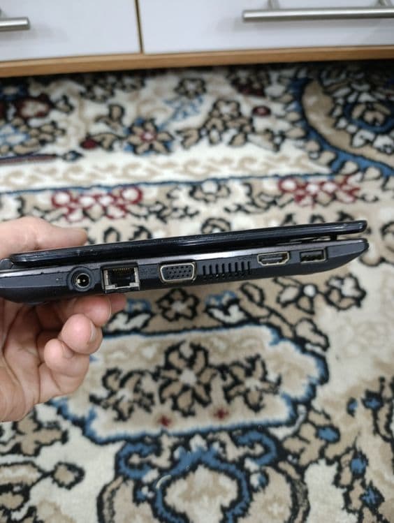 Нет бук и ноутбук acer. Toshiba — 4