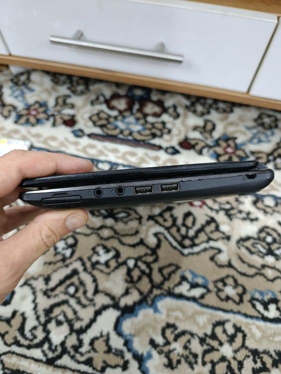 Нет бук и ноутбук acer. Toshiba — 5