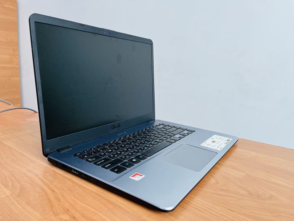 Ноутбук Asus X505B в отличном состоянии — 2