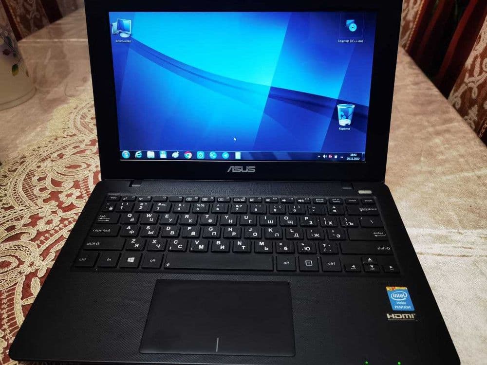 Netbook Asus. Продаю срочно. Торг уместен. 200 дол — 5