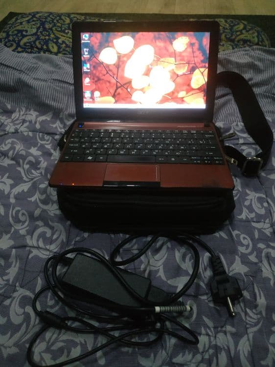 Netbuk acer sotiladi — 3