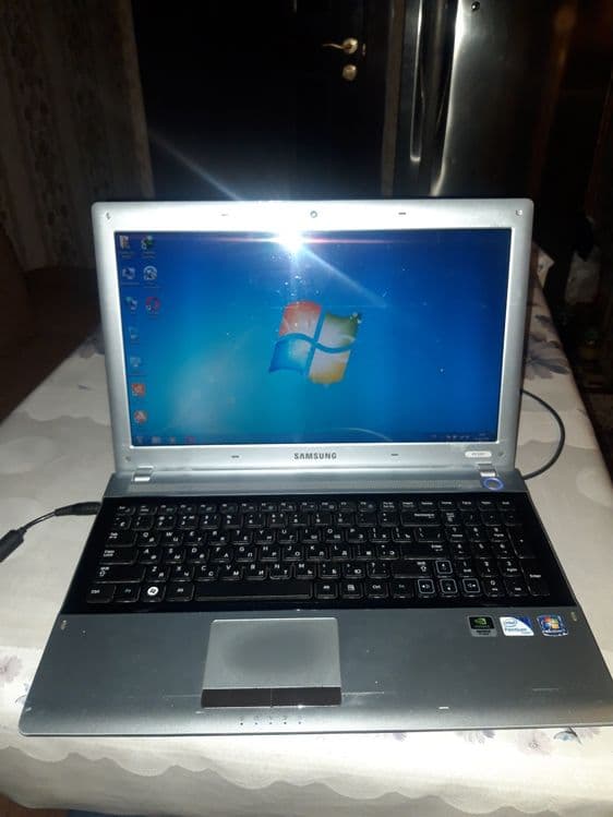 Продам ноутбук Samsung rv520-s05ru — 1