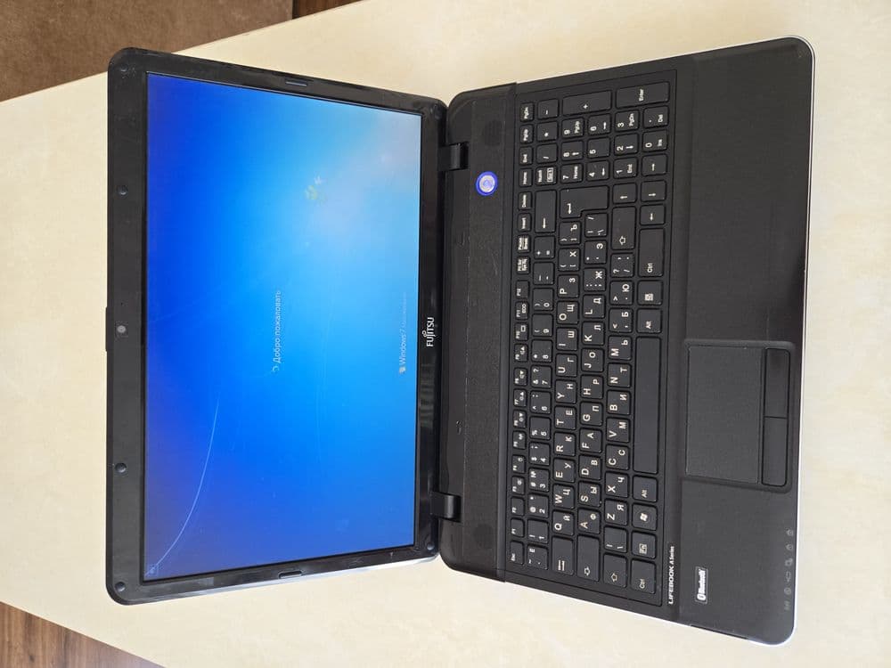 Ноутбук Fujitsu a512, сделано в Германии. — 1