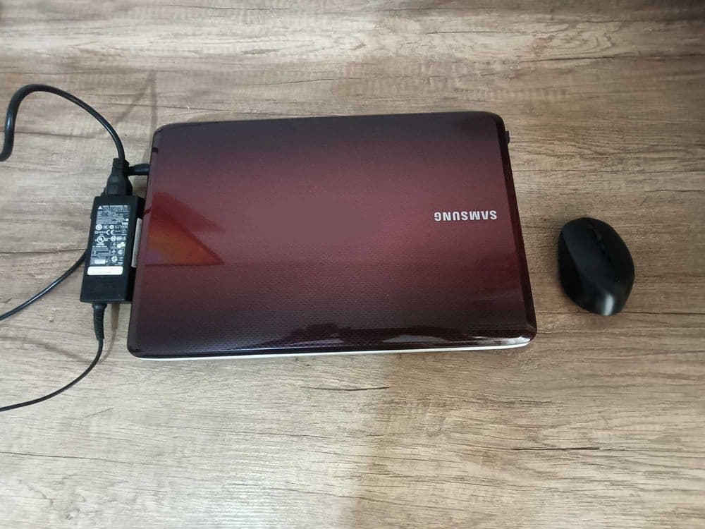 Ноутбук — модель Samsung R528 — 2