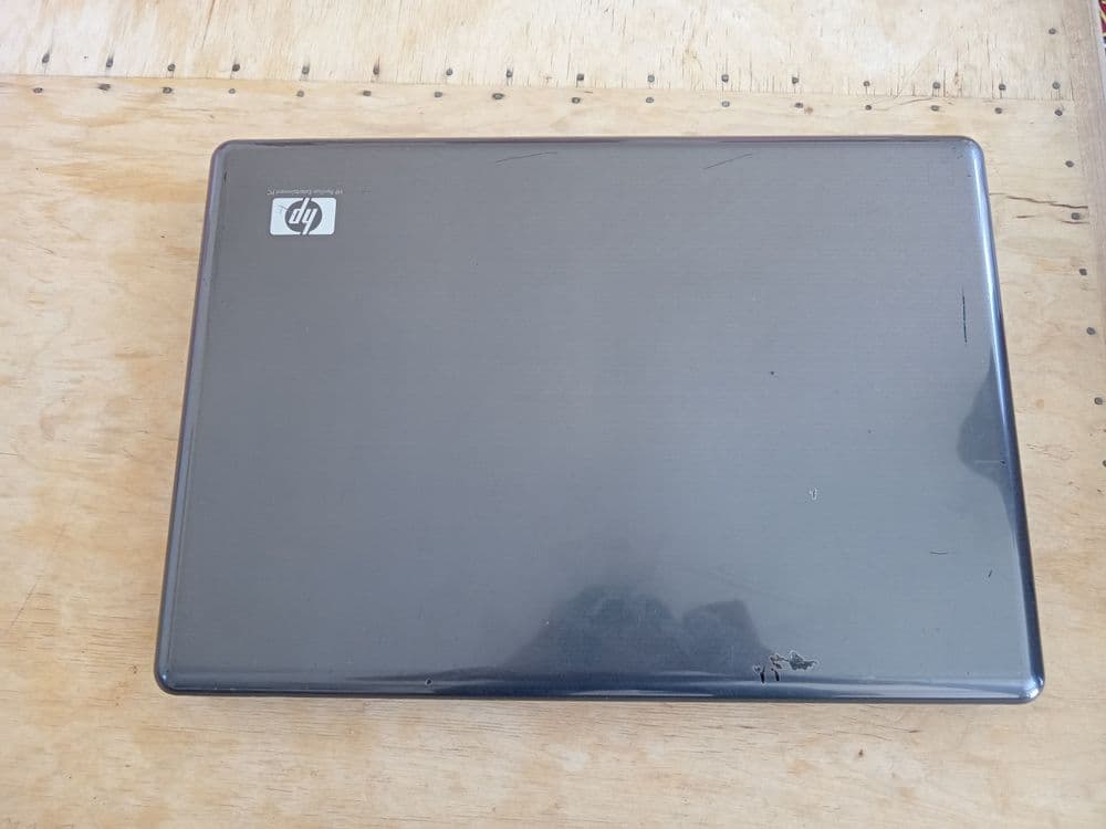 Hp kompyuter. Holati yaxshi. Windows 7 oper.sistema. Zaryadi 4-5soatga — 6