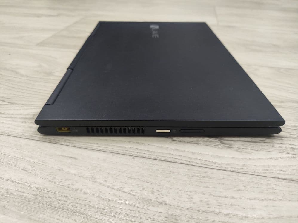 Ультрабук Nec 
Внешне 7/10 СМОТРИТЕ ФОТО 
Процессор - Intel Core I7 75 — 5