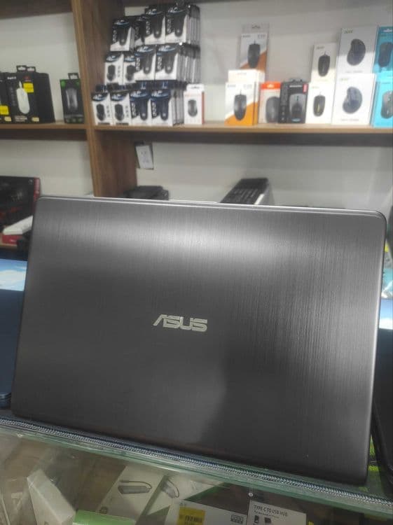 Ноутбук: ASUS Vivo Book (Б/у) — 1