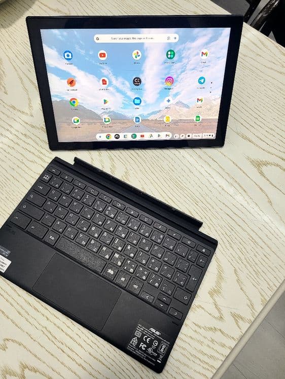 ASUS Chromebook Detachable CM3 (CM3000) — 2