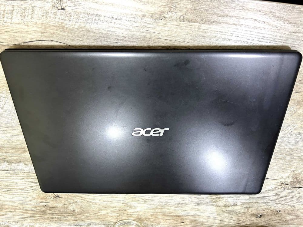 Acer notebook core i3 — 1