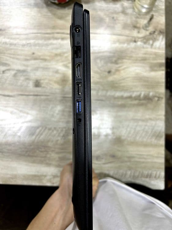 Acer notebook core i3 — 4