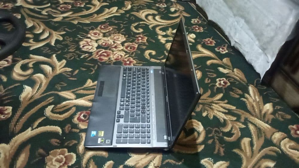 Noutbuk  vaio core i7 — 5