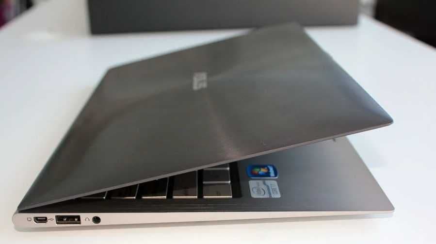 Asus zenbook UX21, Core I3. — 3