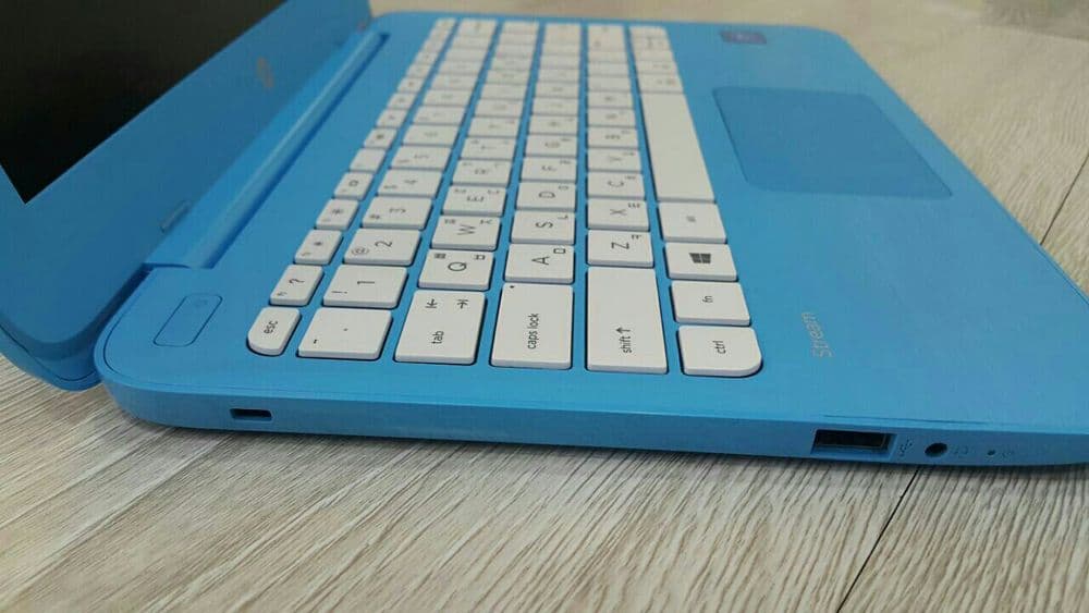 ORIGINAL { HP } Netbuk. Ultra SLIM. Exclusive. — 6