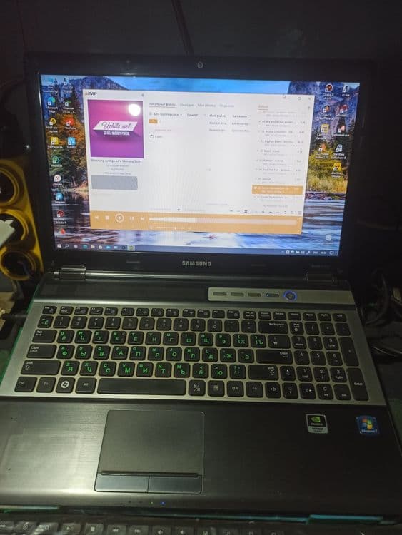 Noutbuk. Samsung Sens RF510 — 2
