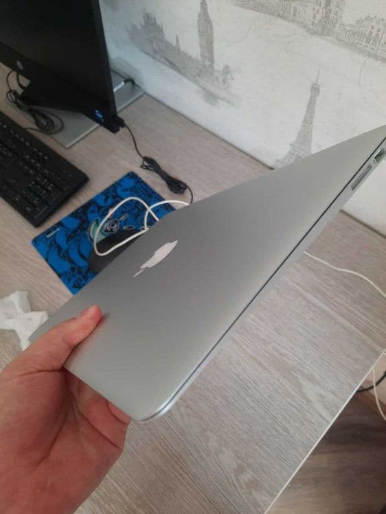 Macbook Air 2017 (customized ) Core i5, 8GB, 512 GB. Идеал ҳолатда — 8