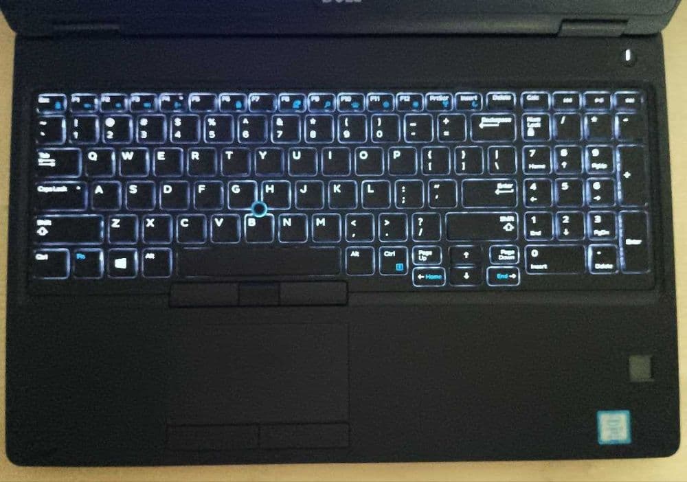Dell noutbuk sotiladi, core i7 — 2