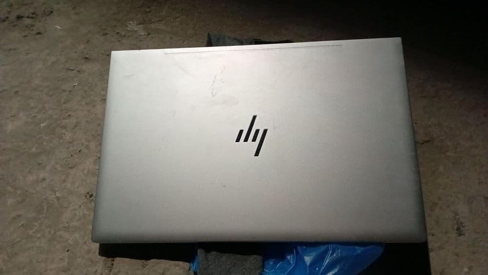 Notebook sotiladi — 3