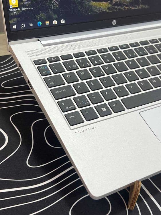 HP Probook 440 G9 Intel i3-1215U DDR4 8GB SSD 256GB 14'0 FHD — 3